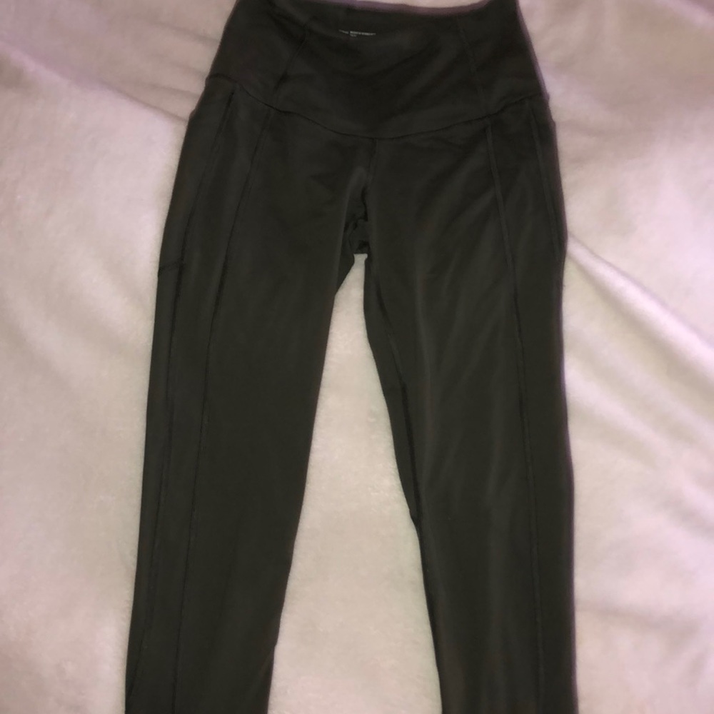 Victoria’s Secret army green leggings